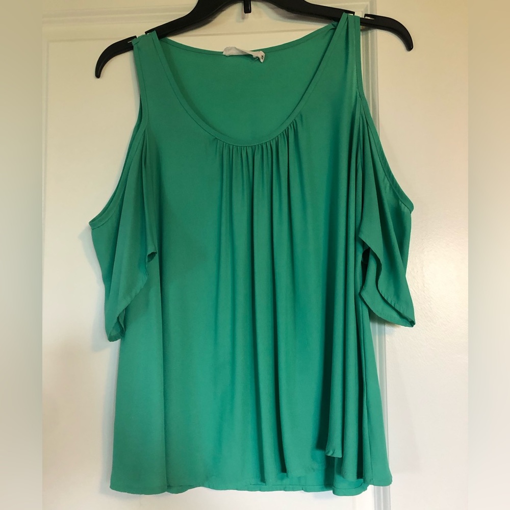 Lush Green/Teal Cold Shoulder Top size Medium